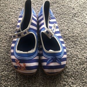 Hot chocolate design shoes